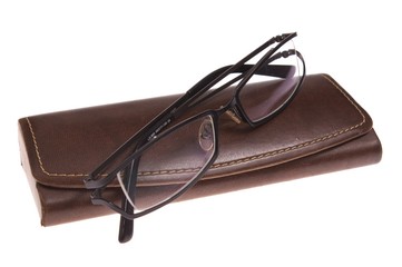 spectacles on closed etui