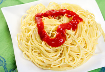 Spaghetti  mit Tomatensauce
