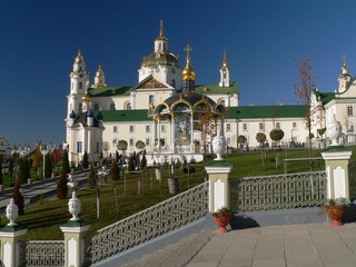 Fototapeta na wymiar Ukraine. Pochaevskaya Lavra ((very big monastery)