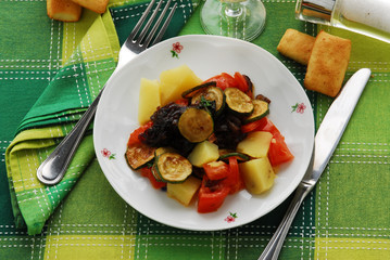 Patate e zucchini in padella - Contorni della toscana