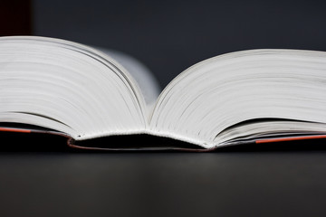 Libro aperto