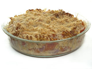 überbackene Nudeln in einer Glasform