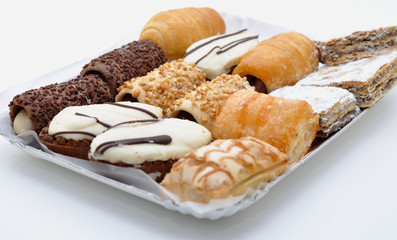vassoio di pasticcini assortiti