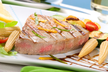 Grilled tuna steak