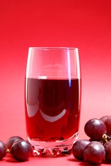 verre de jus de raisin