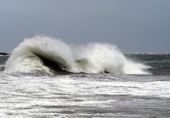 contre vague © Droneur.fr