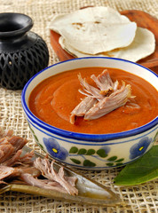 Mole con barbacoa de cordero. México