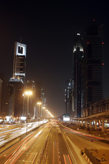 Fototapeta na wymiar Dubai w nocy
