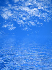 Fototapeta na wymiar Tropical relaksujący krajobraz: morze i błękitne niebo