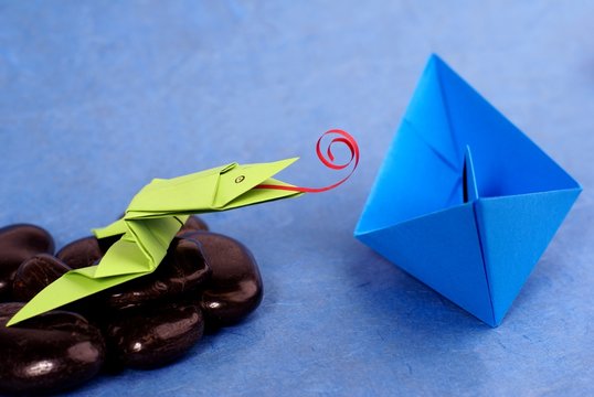 origami - la grenouille et le bateau