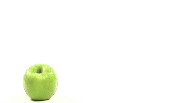 Putting green apples