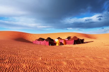 Cercles muraux Sécheresse Camper dans le désert