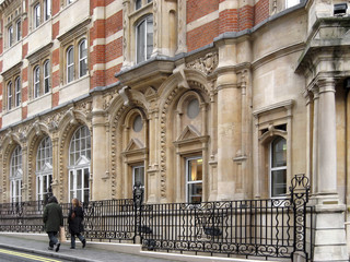 Fototapeta na wymiar London Pall Mall, ornate office buildings