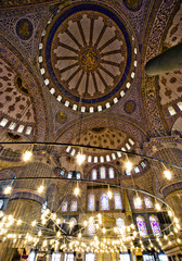Fototapeta na wymiar The Blue Mosque interior in Istanbul