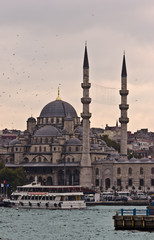 Fototapeta na wymiar Nowy Meczet w Stambule w Turcji