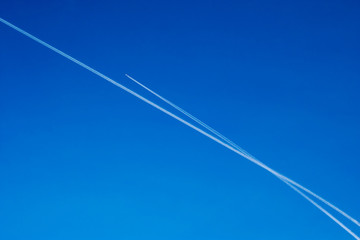 airplane's tracks