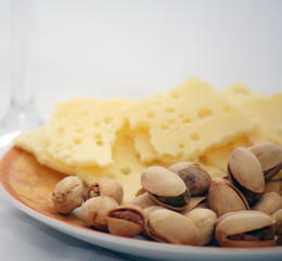 Pistazien und Käse