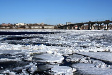 Drifting Ice on river © elen_studio