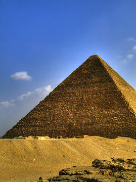 pyramids of giza 24