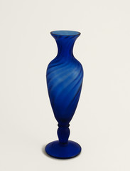 vase blue
