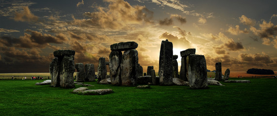 Stonehenge bei Sonnenuntergang