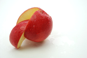 Crunchy, juicy, low-cal apple slice