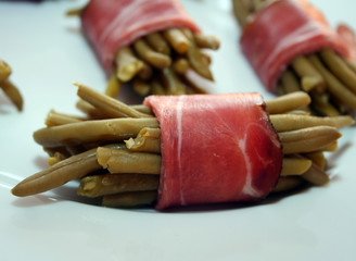Bohnen in Speck