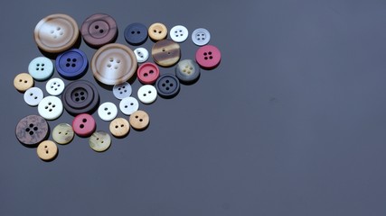 Assorted buttons