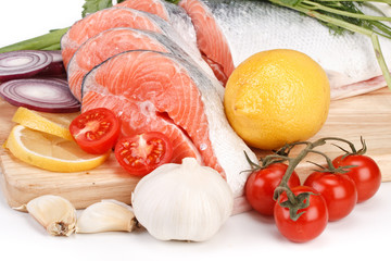 Fresh salmon with vegetables
