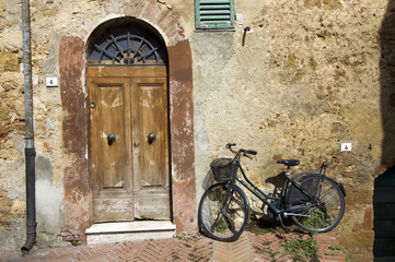 Obraz premium Door and Bike