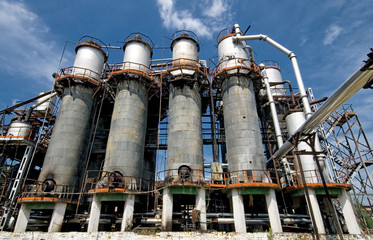 Industrial view with refinery complex