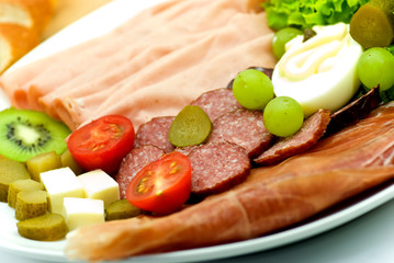 Kalte Platte mit Wurst-Sorten