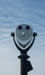 Powerful coin operated binoculars