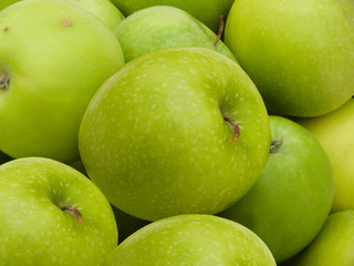 Apples green