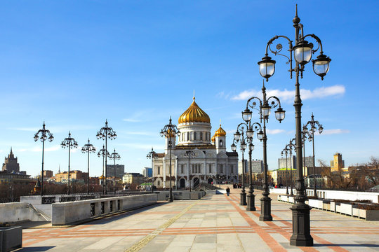 Cathedral of Christ the Savior and lampposts
