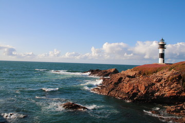 Fototapeta na wymiar Faro de Illa Pancha (Ribadeo)