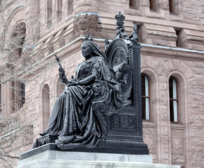 Fototapeta premium Queen victoria seated on throne, Queen's Park, Toronto