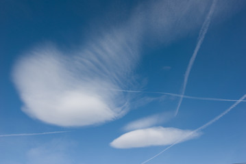 nuvole strane in cielo