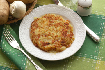 Frico con le patate e cipolla - Cucina tradizionale del Friuli