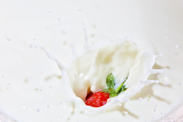 strawberry  milk splash