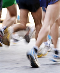 grupo de personas corriendo una maraton