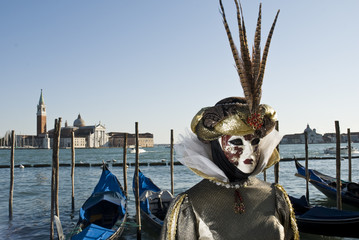 Fototapeta na wymiar Venice Carnival Performers