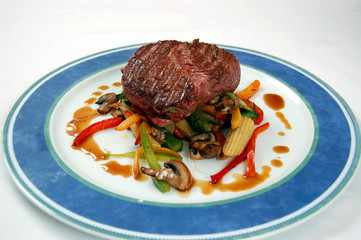 Plato con carne asada