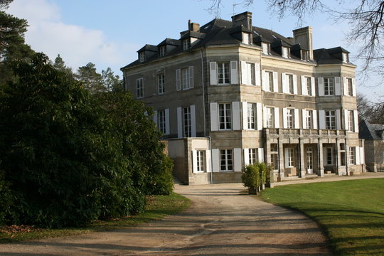 Ch&acirc;teau de Locgu&eacute;nol&eacute; &agrave; Kervignac (Morbihan, Bretagne)
