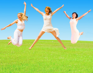 Fototapeta na wymiar Women jumping in a group