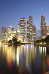 Fototapeta na wymiar Singapore business district at night