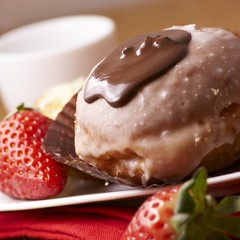 Berliner mit Schokoladenguss