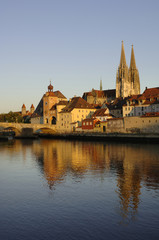 Fototapeta na wymiar Regensburg steinerne Brücke Steinbrücke