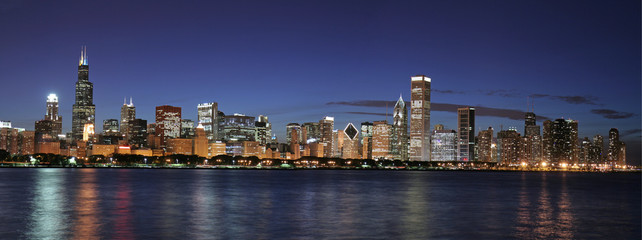 Fototapeta na wymiar Chicago Skyline w nocy