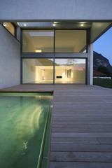 architettura moderna, esterno con piscina